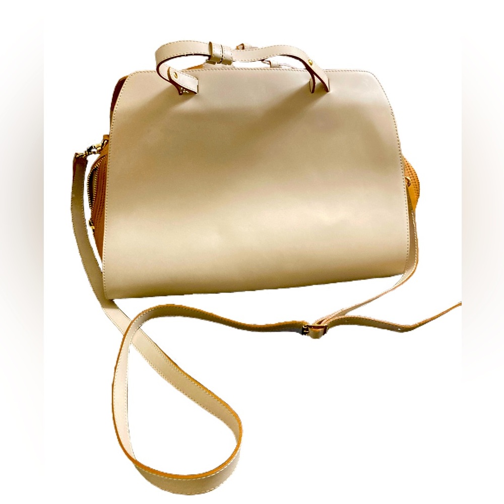 100% Leather Nardelli Cream Purse